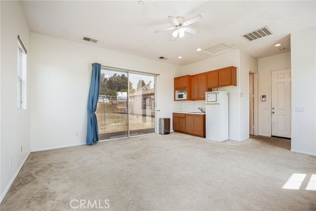 731 Oak Glade Drive, Fallbrook CA: https://media.crmls.org/medias/19ea5fbe-eac2-4c2c-9b2c-9f4cae4d1160.jpg