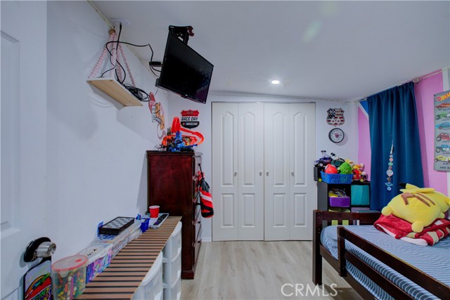 Image 19 of 34 For 7139 Center  