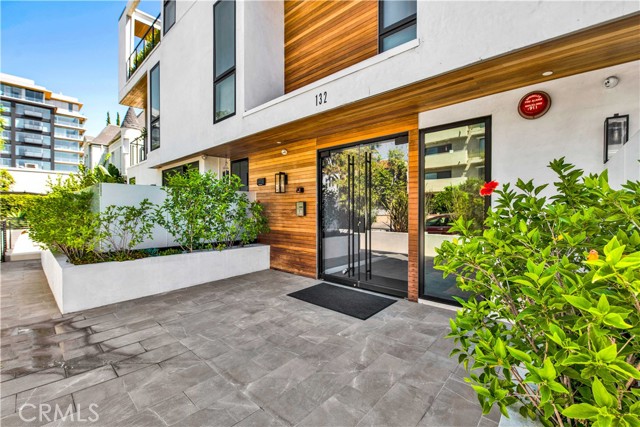 Detail Gallery Image 32 of 35 For 132 N Swall Dr #201,  Los Angeles,  CA 90048 - 2 Beds | 2 Baths