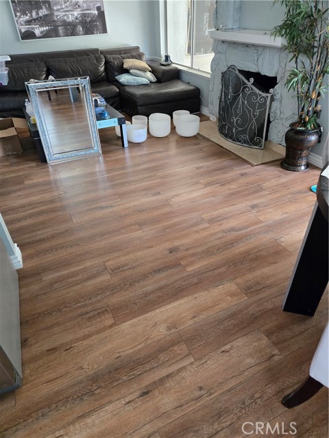 Image 3 of 17 For 24096 Hurst  