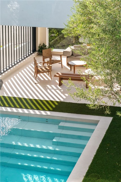101 N Poinsettia Avenue, Manhattan Beach CA: https://media.crmls.org/medias/19ed3e7f-486b-40af-bff2-130fcee8eb2b.jpg