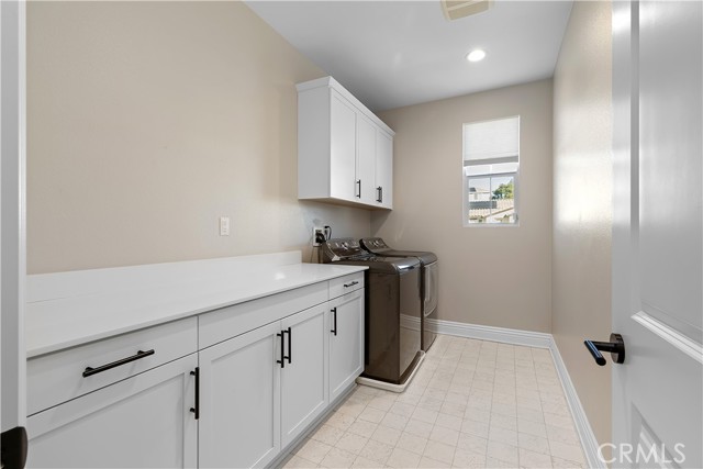 Detail Gallery Image 21 of 33 For 11313 Atlas Ct, Corona,  CA 92883 - 4 Beds | 2/1 Baths