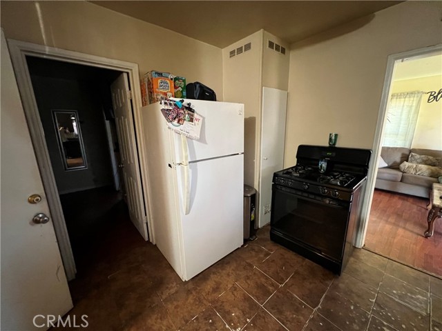 Detail Gallery Image 12 of 17 For 3326 W Henson, Riverdale,  CA 93656 - 2 Beds | 1 Baths