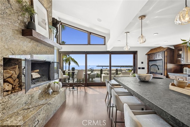 Detail Gallery Image 9 of 56 For 3150 Breakers, Corona Del Mar,  CA 92625 - 4 Beds | 5 Baths