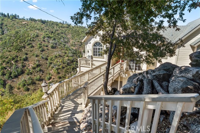 Detail Gallery Image 15 of 58 For 1230 Brentwood Dr, Lake Arrowhead,  CA 92352 - 3 Beds | 2/1 Baths