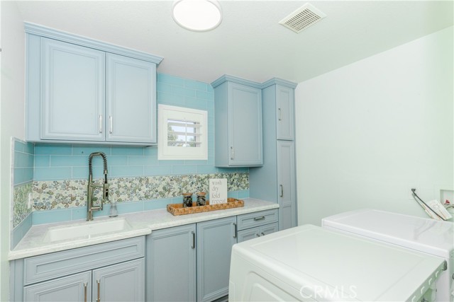 3384 Amethyst Street, Corona CA: https://media.crmls.org/medias/19ef674b-9914-4b06-90c9-5eba9a9133a9.jpg