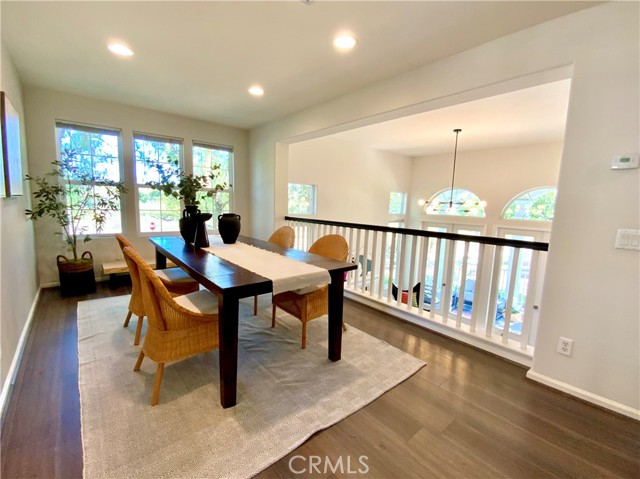 Detail Gallery Image 8 of 22 For 24024 Bridgeport Ln #25,  Valencia,  CA 91355 - 3 Beds | 2/1 Baths