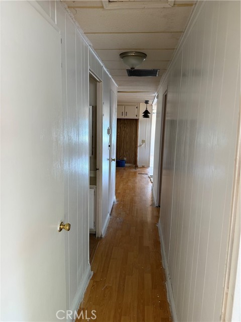 16600 Orange Avenue, Paramount CA: https://media.crmls.org/medias/19effa8c-2c41-4858-a193-017ed35d65b3.jpg