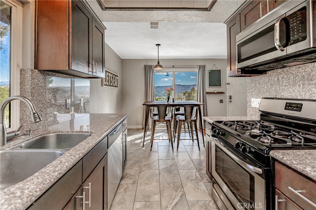 19f0a6e8 D4ce 408e B4a9 4812d10778d8