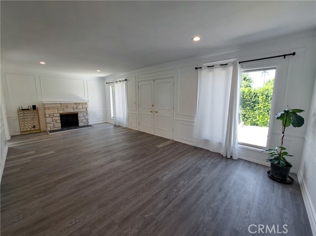 14356 Greenleaf Street, Sherman Oaks CA: https://media.crmls.org/medias/19f17b5f-9dec-4eff-9b2a-d44dd16de338.jpg