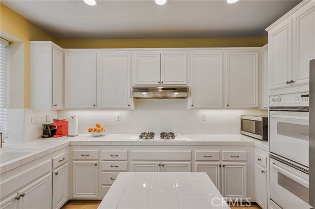 11771 Coorsgold Lane, Porter Ranch CA: https://media.crmls.org/medias/19f1a408-d641-41a2-bc80-de7c58e2742f.jpg