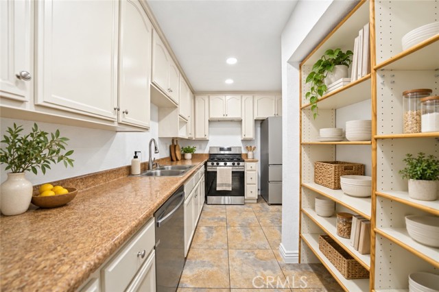 420 Golden Springs Drive photo 8
