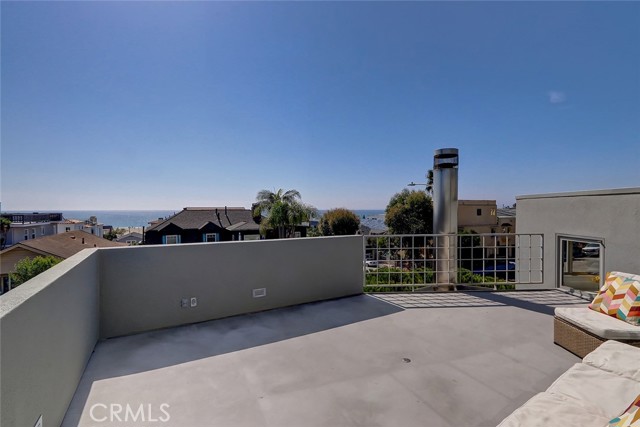 2318 Manhattan Avenue, Hermosa Beach, California 90254, 2 Bedrooms Bedrooms, ,2 BathroomsBathrooms,Residential,Sold,Manhattan,SB21195212