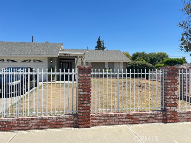 Detail Gallery Image 1 of 10 For 6848 Holbrook Way, Riverside,  CA 92504 - 4 Beds | 2 Baths