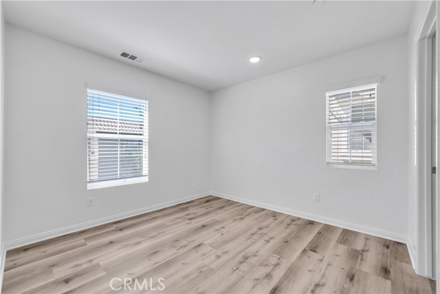 5855 Silveira Street, Eastvale CA: https://media.crmls.org/medias/19f3acd8-45fa-453e-991a-bb66b093dd88.jpg