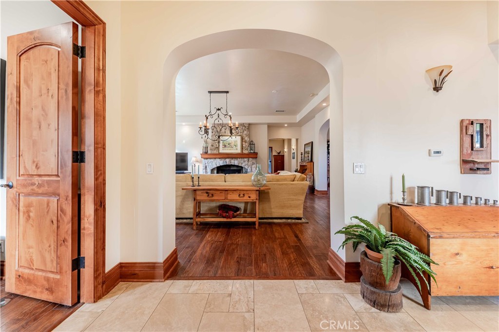 MLS #SW25113851 img 4