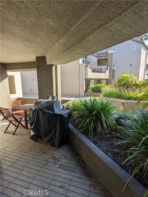 420 Lake Street, Huntington Beach CA: https://media.crmls.org/medias/19f46405-9d69-4c13-a50b-1b0c5e840055.jpg