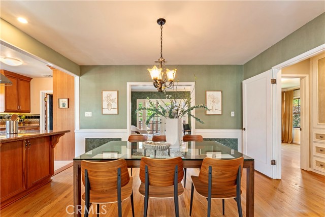 2042 E Crary Street, Pasadena CA: https://media.crmls.org/medias/19f5281d-8dd1-4fd1-9d10-3216284686af.jpg
