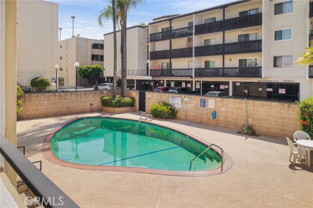Detail Gallery Image 34 of 42 For 5339 Newcastle Ave #112,  Encino,  CA 91316 - 3 Beds | 2 Baths