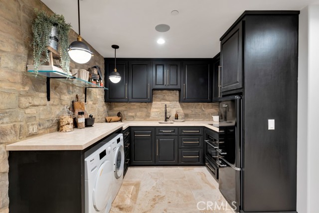 1177 Norwich Lane, Ventura CA: https://media.crmls.org/medias/19f60545-b7d8-46f4-b0e4-26f1c7cee647.jpg