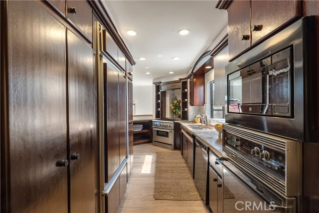 Detail Gallery Image 9 of 23 For 4286 W 182nd St a,  Torrance,  CA 90504 - 2 Beds | 2 Baths