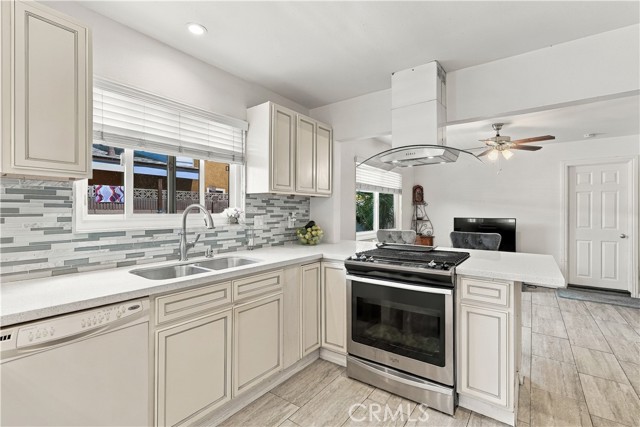 14765 Dunton photo 11