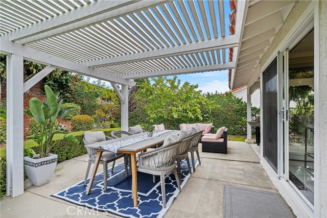 4077 Rousseau Lane, Palos Verdes Peninsula, California 90274, 3 Bedrooms Bedrooms, ,2 BathroomsBathrooms,Residential,For Sale,Rousseau,SB25236323