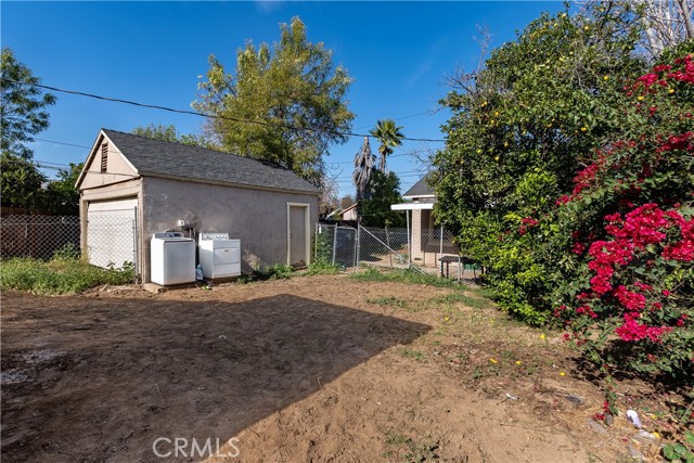 Detail Gallery Image 17 of 17 For 3367 Holding, Riverside,  CA 92501 - 2 Beds | 2 Baths