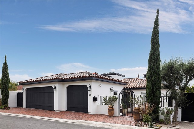 420 De Sola Terrace, Corona del Mar CA: https://media.crmls.org/medias/19f937ca-9f9e-4913-a1fa-924f5c5cef5d.jpg
