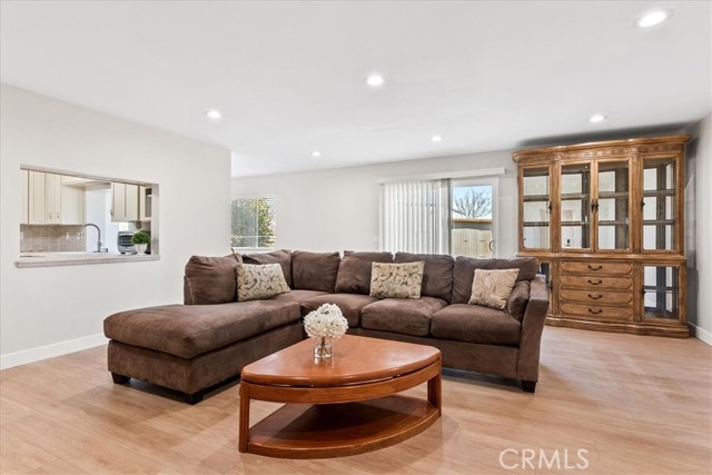 Detail Gallery Image 8 of 34 For 1831 W Avenue L12, Lancaster,  CA 93534 - 5 Beds | 2 Baths