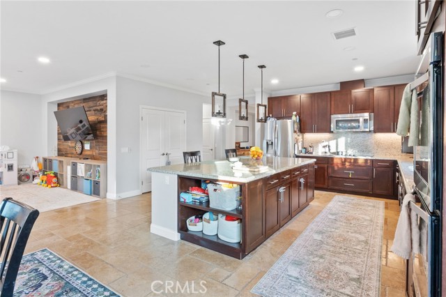 Detail Gallery Image 20 of 75 For 30409 Gulf Stream, Canyon Lake,  CA 92587 - 4 Beds | 3 Baths