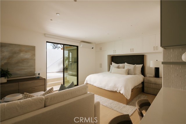 Detail Gallery Image 14 of 19 For 212 Hazel Dr, Corona Del Mar,  CA 92625 - 4 Beds | 3/1 Baths