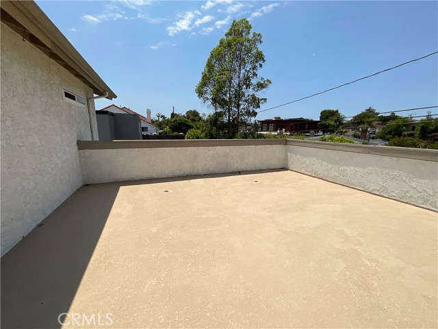 2641 Santa Ana Avenue, Costa Mesa CA: https://media.crmls.org/medias/19fb4668-2acb-4dd2-a3f2-79812f5ca196.jpg