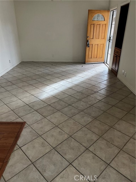 Detail Gallery Image 10 of 21 For 44078 Cedar, Lancaster,  CA 93534 - 3 Beds | 1 Baths