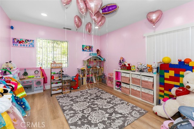 Detail Gallery Image 10 of 11 For 6608 Saint Clair Ave, North Hollywood,  CA 91606 - 4 Beds | 3 Baths