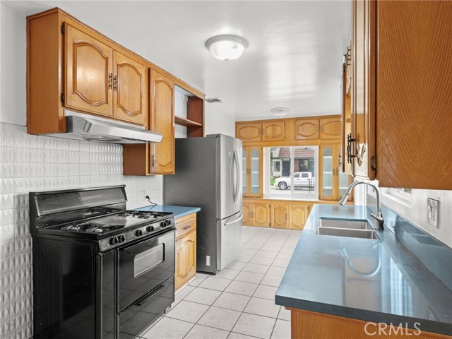 Detail Gallery Image 10 of 41 For 14808 Condon Ave, Lawndale,  CA 90260 - – Beds | – Baths