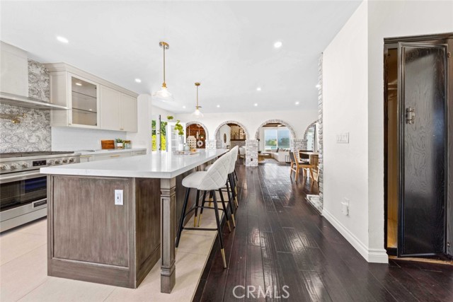 Detail Gallery Image 10 of 74 For 2950 N Lincoln St, Burbank,  CA 91504 - 3 Beds | 2 Baths