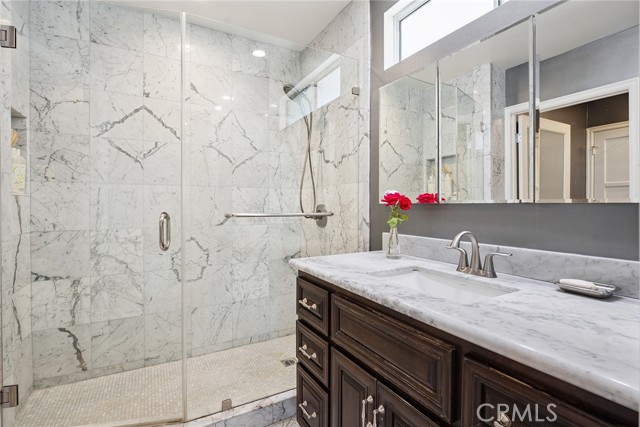 6217 Orion Avenue, Van Nuys CA: https://media.crmls.org/medias/19fcd5cd-1fd0-4ae9-88e9-fe1cc2322267.jpg