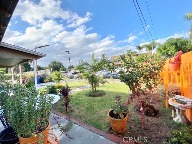 Detail Gallery Image 2 of 26 For 830 E Emporia St, Ontario,  CA 91761 - 3 Beds | 1 Baths