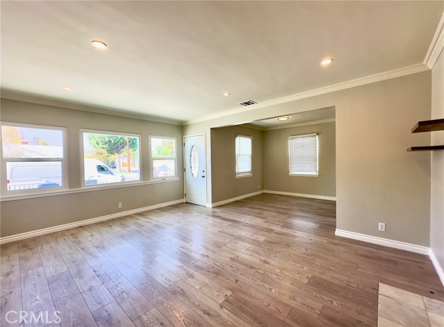Detail Gallery Image 4 of 11 For 7454 Gaviota, Van Nuys,  CA 91406 - 3 Beds | 1 Baths