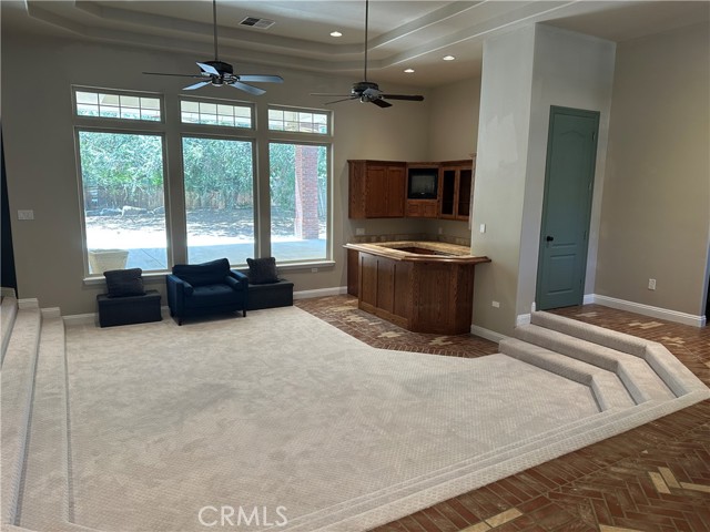 9003 Forest Oaks Court, Bakersfield CA: https://media.crmls.org/medias/19fe3059-a1a2-46b2-a223-84c9ac945568.jpg