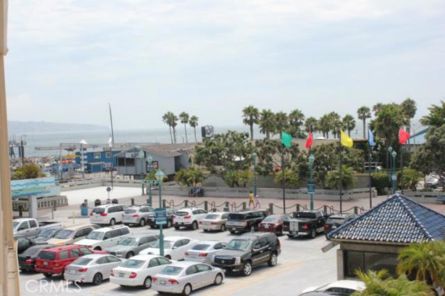 140 The Village, Redondo Beach, California 90277, 1 Bedroom Bedrooms, ,1 BathroomBathrooms,Residential,Sold,The Village,SB14184276