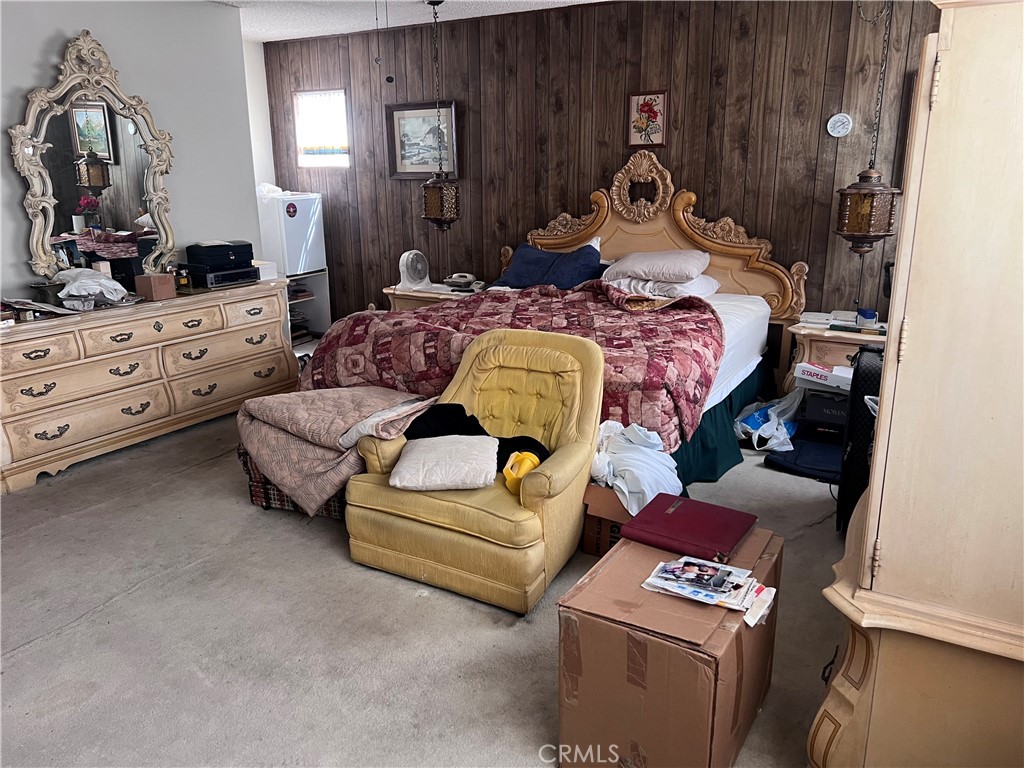https://media.crmls.org/medias/19ff16db-fb7e-45aa-be34-27407d02060b.jpg?preset=X-Large