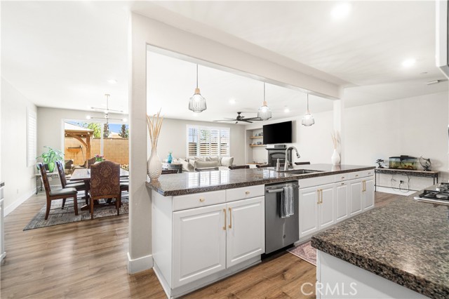 Detail Gallery Image 38 of 70 For 5149 Sammy Hagar, Fontana,  CA 92336 - 6 Beds | 4/1 Baths