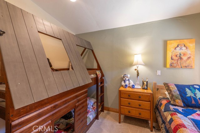 190 Yosemite Drive, Big Bear City CA: https://media.crmls.org/medias/19ff2b64-57ac-442c-b13d-2694d1fdb28f.jpg