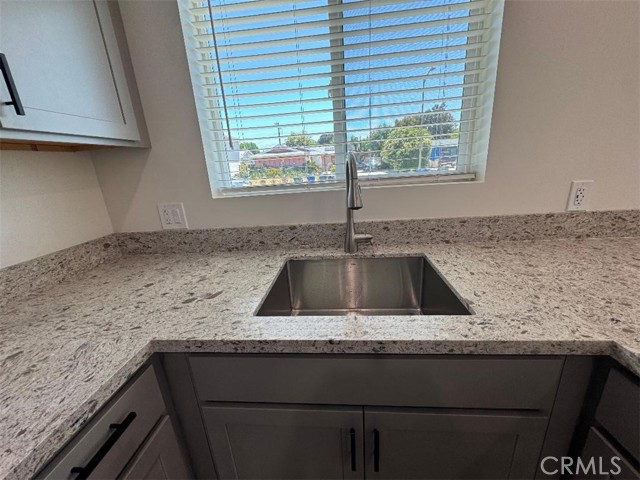 7851 Vicky Avenue, West Hills CA: https://media.crmls.org/medias/19ff6cd6-7d40-4bf7-8731-0d38cb2b47dc.jpg