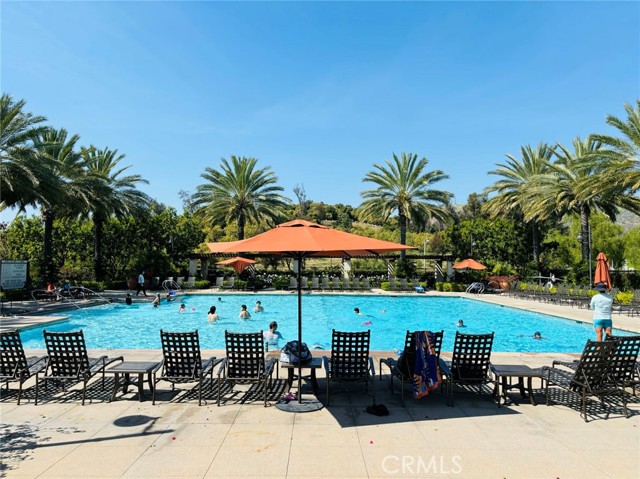 10 Shadybend, Irvine CA: https://media.crmls.org/medias/1a020eca-3774-4d4c-8eed-e434d459c441.jpg