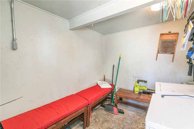 187 Cedar Circle Circle, Lake Arrowhead CA: https://media.crmls.org/medias/1a02a186-0f81-48aa-80d8-eb397592a774.jpg