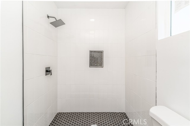 Detail Gallery Image 39 of 44 For 10206 S Harvard Bld, Los Angeles,  CA 90047 - – Beds | – Baths