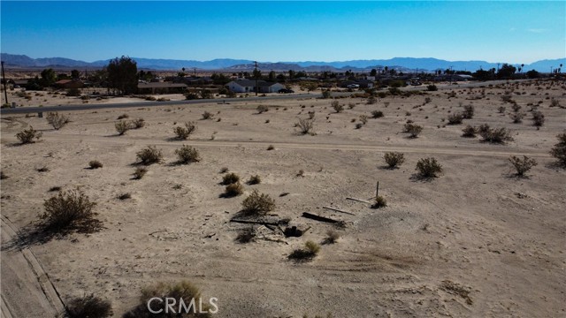 Detail Gallery Image 2 of 6 For 782 Amboy Rd, Twentynine Palms,  CA 92277 - – Beds | – Baths